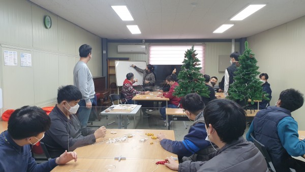 7b6a938fd03f30adaf573289c69bc65c_1638430