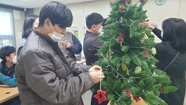 7b6a938fd03f30adaf573289c69bc65c_1638430